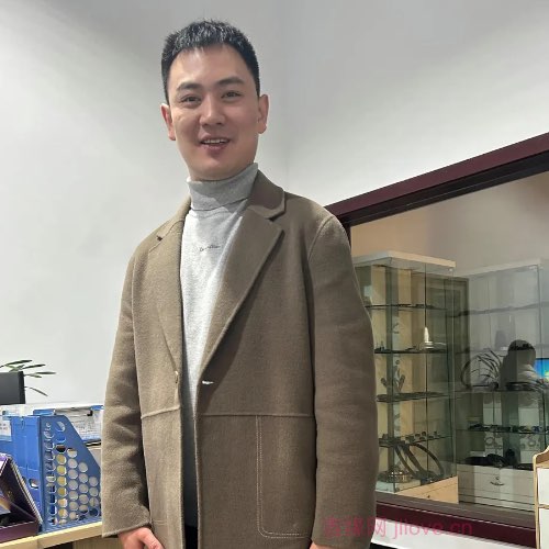 32岁岁四川单身帅哥 - 汕头吉缘网